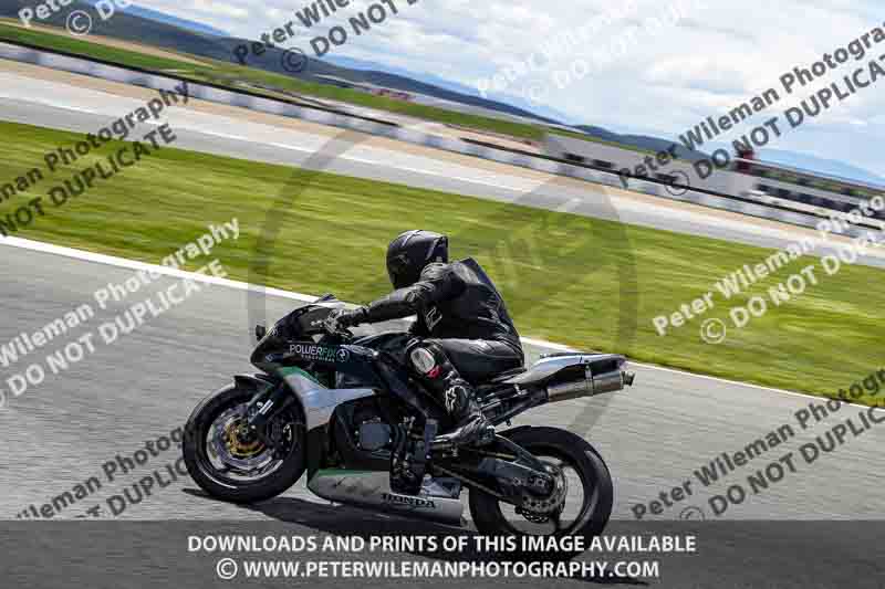 cadwell no limits trackday;cadwell park;cadwell park photographs;cadwell trackday photographs;enduro digital images;event digital images;eventdigitalimages;navarra;no limits trackdays;peter wileman photography;racing digital images;trackday digital images;trackday photos